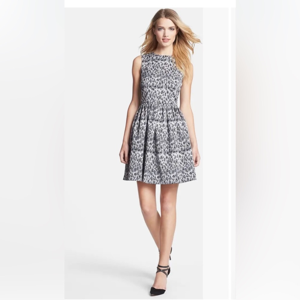Taylor Animal Print Halter Mini jacquard Dress Sz xs Cocktail Fit and Flare